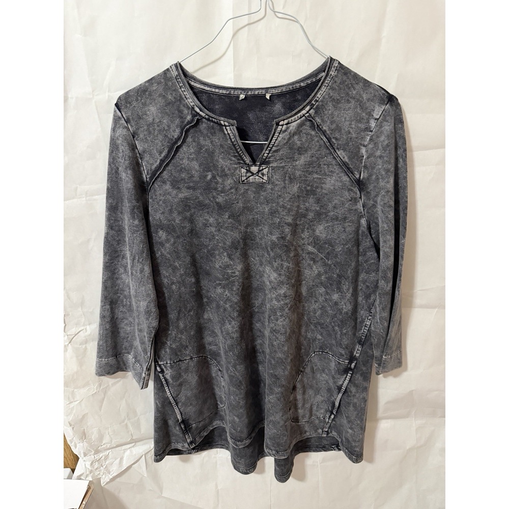 women's mineral-wash split-neck tunic top 3/4 Sleeve Size M